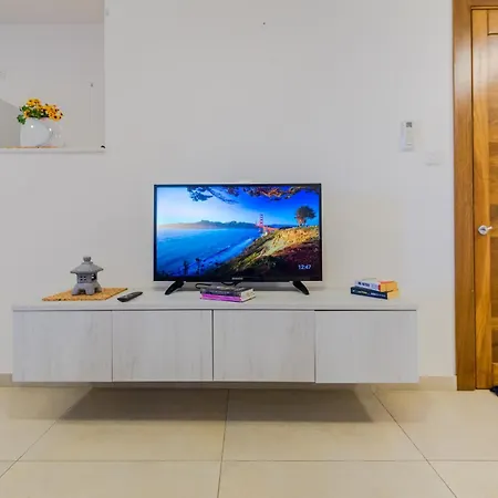 Brand New 3 Bdr 2 Bth Bugibba B8 * خليج سانت بول