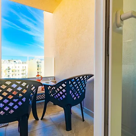 Brand New 3 Bdr 2 Bth Bugibba B8 شقة