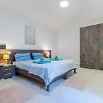 Brand New 3 Bdr 2 Bth Bugibba B8 Apartamento *
