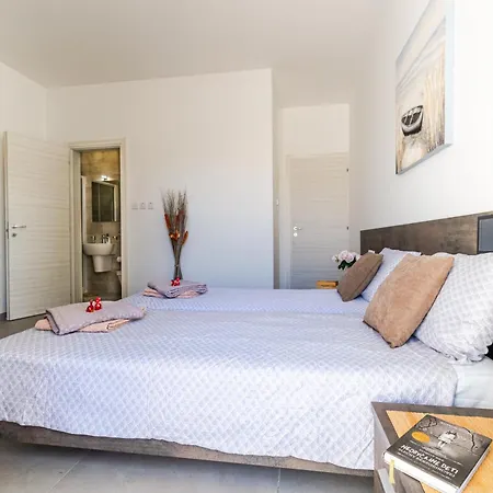 Brand New 3 Bdr 2 Bth Bugibba B8 Lejlighed